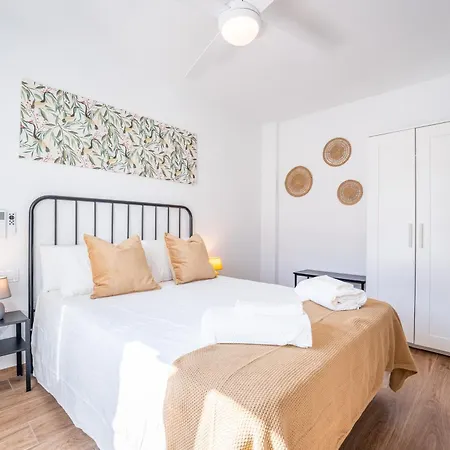 Vb Aguila 3br Beachfront Бенальмадена